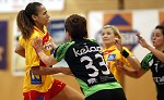 (c) 2011 - Handball, Bundesliga, Damen, Witasek Feldkirchen gegen Hypo Niedersterreich. - Bild zeigt: Alexandra Nascimento (Hypo) und Katja Cerenjak (witasek) pressefotos, sportfoto, sportfotos, krnten, kaernten, pressefoto, oskar, hher, wolfgang, jannach, sport, wirtschaft, kultur, politik, innenpolitik, auenpolitik, lokal, chronik, fotos, fotografie, fotographie, canon, eos, 1d, mark IV, mark 4, fotopool, powerpixx, hherfoto, hoeherfoto, klagenfurt, villach, wolfsberg, spittal, feldkirchen, vlkermarkt, voelkermarkt, lienz, osttirol, hermagor, archiv, fotoarchiv, photo, photoarchiv, kleine, zeitung, kleinzeitung, ktz, krntner tages zeitung, krntner woche, krntner, woche, kronen zeitung, krone, kronen, zeitung, sportfotographie, sportfotografie, kurier, krntner monat, monatsmagazin, tageszeitung, wochenzeitung, gratiszeitung, fuball, fussball, eishockey, icehockey, tennis, basketball, handball, volleyball, beachvolleyball, schi, ski, ski alpin, ski nordisch, schi nordisch, nordisch, langlaufen, schispringen, skispringen, biathlon