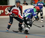 (c) 2007 - Ballhockey: VAS Villach gegen ASK Villach. - Bild zeigt (v.l.): Thomas Raffl (VAS Villach) und Peter Ahammer (ASK Villach) pressefotos, sportfoto, sportfotos, krnten, kaernten, pressefoto, oskar, hher, wolfgang, jannach, sport, wirtschaft, kultur, politik, innenpolitik, auenpolitik, lokal, chronik, fotos, fotografie, fotographie, canon, eos, 1d, mark IV, mark 4, fotopool, powerpixx, hherfoto, hoeherfoto, klagenfurt, villach, wolfsberg, spittal, feldkirchen, vlkermarkt, voelkermarkt, lienz, osttirol, hermagor, archiv, fotoarchiv, photo, photoarchiv, kleine, zeitung, kleinzeitung, ktz, krntner tages zeitung, krntner woche, krntner, woche, kronen zeitung, krone, kronen, zeitung, sportfotographie, sportfotografie, kurier, krntner monat, monatsmagazin, tageszeitung, wochenzeitung, gratiszeitung, fuball, fussball, eishockey, icehockey, tennis, basketball, handball, volleyball, beachvolleyball, schi, ski, ski alpin, ski nordisch, schi nordisch, nordisch, langlaufen, schispringen, skispringen, biathlon