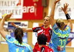 (c) 2011 - Handball, Bundesliga, Damen, Witasek Feldkirchen gegen Hypo Niedersterreich. - Bild zeigt: Kristina Mihic (Feldkirchen) pressefotos, sportfoto, sportfotos, krnten, kaernten, pressefoto, oskar, hher, wolfgang, jannach, sport, wirtschaft, kultur, politik, innenpolitik, auenpolitik, lokal, chronik, fotos, fotografie, fotographie, canon, eos, 1d, mark IV, mark 4, fotopool, powerpixx, hherfoto, hoeherfoto, klagenfurt, villach, wolfsberg, spittal, feldkirchen, vlkermarkt, voelkermarkt, lienz, osttirol, hermagor, archiv, fotoarchiv, photo, photoarchiv, kleine, zeitung, kleinzeitung, ktz, krntner tages zeitung, krntner woche, krntner, woche, kronen zeitung, krone, kronen, zeitung, sportfotographie, sportfotografie, kurier, krntner monat, monatsmagazin, tageszeitung, wochenzeitung, gratiszeitung, fuball, fussball, eishockey, icehockey, tennis, basketball, handball, volleyball, beachvolleyball, schi, ski, ski alpin, ski nordisch, schi nordisch, nordisch, langlaufen, schispringen, skispringen, biathlon