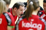 (c) 2011 - Handball, Bundesliga, Damen, Witasek Feldkirchen gegen Hypo Niedersterreich. - Bild zeigt: Trainer Tomaz Cater (Feldkirchen) pressefotos, sportfoto, sportfotos, krnten, kaernten, pressefoto, oskar, hher, wolfgang, jannach, sport, wirtschaft, kultur, politik, innenpolitik, auenpolitik, lokal, chronik, fotos, fotografie, fotographie, canon, eos, 1d, mark IV, mark 4, fotopool, powerpixx, hherfoto, hoeherfoto, klagenfurt, villach, wolfsberg, spittal, feldkirchen, vlkermarkt, voelkermarkt, lienz, osttirol, hermagor, archiv, fotoarchiv, photo, photoarchiv, kleine, zeitung, kleinzeitung, ktz, krntner tages zeitung, krntner woche, krntner, woche, kronen zeitung, krone, kronen, zeitung, sportfotographie, sportfotografie, kurier, krntner monat, monatsmagazin, tageszeitung, wochenzeitung, gratiszeitung, fuball, fussball, eishockey, icehockey, tennis, basketball, handball, volleyball, beachvolleyball, schi, ski, ski alpin, ski nordisch, schi nordisch, nordisch, langlaufen, schispringen, skispringen, biathlon