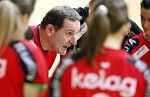 (c) 2011 - Handball, Bundesliga, Damen, Witasek Feldkirchen gegen Hypo Niedersterreich. - Bild zeigt: Trainer Tomaz Cater (Feldkirchen) pressefotos, sportfoto, sportfotos, krnten, kaernten, pressefoto, oskar, hher, wolfgang, jannach, sport, wirtschaft, kultur, politik, innenpolitik, auenpolitik, lokal, chronik, fotos, fotografie, fotographie, canon, eos, 1d, mark IV, mark 4, fotopool, powerpixx, hherfoto, hoeherfoto, klagenfurt, villach, wolfsberg, spittal, feldkirchen, vlkermarkt, voelkermarkt, lienz, osttirol, hermagor, archiv, fotoarchiv, photo, photoarchiv, kleine, zeitung, kleinzeitung, ktz, krntner tages zeitung, krntner woche, krntner, woche, kronen zeitung, krone, kronen, zeitung, sportfotographie, sportfotografie, kurier, krntner monat, monatsmagazin, tageszeitung, wochenzeitung, gratiszeitung, fuball, fussball, eishockey, icehockey, tennis, basketball, handball, volleyball, beachvolleyball, schi, ski, ski alpin, ski nordisch, schi nordisch, nordisch, langlaufen, schispringen, skispringen, biathlon