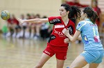 (c) 2011 - Handball, Bundesliga, Damen, Witasek Feldkirchen gegen Hypo Niedersterreich. - Bild zeigt: Maria Musalem Araos (Feldkirchen) und Marion Limal (Hypo) pressefotos, sportfoto, sportfotos, krnten, kaernten, pressefoto, oskar, hher, wolfgang, jannach, sport, wirtschaft, kultur, politik, innenpolitik, auenpolitik, lokal, chronik, fotos, fotografie, fotographie, canon, eos, 1d, mark IV, mark 4, fotopool, powerpixx, hherfoto, hoeherfoto, klagenfurt, villach, wolfsberg, spittal, feldkirchen, vlkermarkt, voelkermarkt, lienz, osttirol, hermagor, archiv, fotoarchiv, photo, photoarchiv, kleine, zeitung, kleinzeitung, ktz, krntner tages zeitung, krntner woche, krntner, woche, kronen zeitung, krone, kronen, zeitung, sportfotographie, sportfotografie, kurier, krntner monat, monatsmagazin, tageszeitung, wochenzeitung, gratiszeitung, fuball, fussball, eishockey, icehockey, tennis, basketball, handball, volleyball, beachvolleyball, schi, ski, ski alpin, ski nordisch, schi nordisch, nordisch, langlaufen, schispringen, skispringen, biathlon