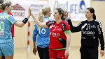 (c) 2011 - Handball, Bundesliga, Damen, Witasek Feldkirchen gegen Hypo Niedersterreich. - Bild zeigt: Katrin Schwaiger und Alvera Lamprecht (Feldkirchen) pressefotos, sportfoto, sportfotos, krnten, kaernten, pressefoto, oskar, hher, wolfgang, jannach, sport, wirtschaft, kultur, politik, innenpolitik, auenpolitik, lokal, chronik, fotos, fotografie, fotographie, canon, eos, 1d, mark IV, mark 4, fotopool, powerpixx, hherfoto, hoeherfoto, klagenfurt, villach, wolfsberg, spittal, feldkirchen, vlkermarkt, voelkermarkt, lienz, osttirol, hermagor, archiv, fotoarchiv, photo, photoarchiv, kleine, zeitung, kleinzeitung, ktz, krntner tages zeitung, krntner woche, krntner, woche, kronen zeitung, krone, kronen, zeitung, sportfotographie, sportfotografie, kurier, krntner monat, monatsmagazin, tageszeitung, wochenzeitung, gratiszeitung, fuball, fussball, eishockey, icehockey, tennis, basketball, handball, volleyball, beachvolleyball, schi, ski, ski alpin, ski nordisch, schi nordisch, nordisch, langlaufen, schispringen, skispringen, biathlon