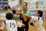 (c) 2011 - Handball, Bundesliga, Damen, Witasek Feldkirchen gegen SW Feldkirch. - Bild zeigt: Lesley Robb (Feldkirch), Gabriela Rotis-Nagy (Feldkirchen) und Jospa Bundovic (Feldkirch) pressefotos, sportfoto, sportfotos, krnten, kaernten, pressefoto, oskar, hher, wolfgang, jannach, sport, wirtschaft, kultur, politik, innenpolitik, auenpolitik, lokal, chronik, fotos, fotografie, fotographie, canon, eos, 1d, mark IV, mark 4, fotopool, powerpixx, hherfoto, hoeherfoto, klagenfurt, villach, wolfsberg, spittal, feldkirchen, vlkermarkt, voelkermarkt, lienz, osttirol, hermagor, archiv, fotoarchiv, photo, photoarchiv, kleine, zeitung, kleinzeitung, ktz, krntner tages zeitung, krntner woche, krntner, woche, kronen zeitung, krone, kronen, zeitung, sportfotographie, sportfotografie, kurier, krntner monat, monatsmagazin, tageszeitung, wochenzeitung, gratiszeitung, fuball, fussball, eishockey, icehockey, tennis, basketball, handball, volleyball, beachvolleyball, schi, ski, ski alpin, ski nordisch, schi nordisch, nordisch, langlaufen, schispringen, skispringen, biathlon