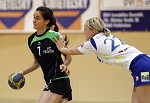 (c) 2011 - Handball, Bundesliga, Damen, Witasek Feldkirchen gegen SW Feldkirch. - Bild zeigt: Maria Musalem Araos (Feldkirchen) und Ivana Dolovic (Feldkirch) pressefotos, sportfoto, sportfotos, krnten, kaernten, pressefoto, oskar, hher, wolfgang, jannach, sport, wirtschaft, kultur, politik, innenpolitik, auenpolitik, lokal, chronik, fotos, fotografie, fotographie, canon, eos, 1d, mark IV, mark 4, fotopool, powerpixx, hherfoto, hoeherfoto, klagenfurt, villach, wolfsberg, spittal, feldkirchen, vlkermarkt, voelkermarkt, lienz, osttirol, hermagor, archiv, fotoarchiv, photo, photoarchiv, kleine, zeitung, kleinzeitung, ktz, krntner tages zeitung, krntner woche, krntner, woche, kronen zeitung, krone, kronen, zeitung, sportfotographie, sportfotografie, kurier, krntner monat, monatsmagazin, tageszeitung, wochenzeitung, gratiszeitung, fuball, fussball, eishockey, icehockey, tennis, basketball, handball, volleyball, beachvolleyball, schi, ski, ski alpin, ski nordisch, schi nordisch, nordisch, langlaufen, schispringen, skispringen, biathlon