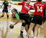 Handball, Europacup, SG witasek Kaernten vs. WHC Biseri Pljevlja, im Bild Franzi Tschojer (SG Witasek), Jelena Despotovic und Andjela Ivanovic (WHS Biseri) pressefotos, sportfoto, sportfotos, krnten, kaernten, pressefoto, oskar, hher, wolfgang, jannach, sport, wirtschaft, kultur, politik, innenpolitik, auenpolitik, lokal, chronik, fotos, fotografie, fotographie, canon, eos, 1d, mark IV, mark 4, fotopool, powerpixx, hherfoto, hoeherfoto, klagenfurt, villach, wolfsberg, spittal, feldkirchen, vlkermarkt, voelkermarkt, lienz, osttirol, hermagor, archiv, fotoarchiv, photo, photoarchiv, kleine, zeitung, kleinzeitung, ktz, krntner tages zeitung, krntner woche, krntner, woche, kronen zeitung, krone, kronen, zeitung, sportfotographie, sportfotografie, kurier, krntner monat, monatsmagazin, tageszeitung, wochenzeitung, gratiszeitung, fuball, fussball, eishockey, icehockey, tennis, basketball, handball, volleyball, beachvolleyball, schi, ski, ski alpin, ski nordisch, schi nordisch, nordisch, langlaufen, schispringen, skispringen, biathlon