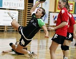 Handball, Europacup, SG witasek Kaernten vs. WHC Biseri Pljevlja, im Bild Katja Cerenjak (SG Witasek) und Sladjana Perazic (WHS Biseri) pressefotos, sportfoto, sportfotos, krnten, kaernten, pressefoto, oskar, hher, wolfgang, jannach, sport, wirtschaft, kultur, politik, innenpolitik, auenpolitik, lokal, chronik, fotos, fotografie, fotographie, canon, eos, 1d, mark IV, mark 4, fotopool, powerpixx, hherfoto, hoeherfoto, klagenfurt, villach, wolfsberg, spittal, feldkirchen, vlkermarkt, voelkermarkt, lienz, osttirol, hermagor, archiv, fotoarchiv, photo, photoarchiv, kleine, zeitung, kleinzeitung, ktz, krntner tages zeitung, krntner woche, krntner, woche, kronen zeitung, krone, kronen, zeitung, sportfotographie, sportfotografie, kurier, krntner monat, monatsmagazin, tageszeitung, wochenzeitung, gratiszeitung, fuball, fussball, eishockey, icehockey, tennis, basketball, handball, volleyball, beachvolleyball, schi, ski, ski alpin, ski nordisch, schi nordisch, nordisch, langlaufen, schispringen, skispringen, biathlon