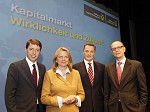 Raiffeisen Capital Management. Kunden-Roadshow Kaernten zum Thema Kapitalmaerkte: Wirklichkeit und Zukunft. Bild zeigt v.l. Vorstandsdirektor Mag. Georg Messner (RLB Kaernten), Dr. Karin Kneissl (Nahost- und Oelexpertin), Geschaeftsfuehrer Mag. Gerhard Aigner (Raiffeisen Capital Management), und Bereichsleiter Mag. Guenther Schmitt (Raiffeisen Capital Management). pressefotos, sportfoto, sportfotos, krnten, kaernten, pressefoto, oskar, hher, wolfgang, jannach, sport, wirtschaft, kultur, politik, innenpolitik, auenpolitik, lokal, chronik, fotos, fotografie, fotographie, canon, eos, 1d, mark IV, mark 4, fotopool, powerpixx, hherfoto, hoeherfoto, klagenfurt, villach, wolfsberg, spittal, feldkirchen, vlkermarkt, voelkermarkt, lienz, osttirol, hermagor, archiv, fotoarchiv, photo, photoarchiv, kleine, zeitung, kleinzeitung, ktz, krntner tages zeitung, krntner woche, krntner, woche, kronen zeitung, krone, kronen, zeitung, sportfotographie, sportfotografie, kurier, krntner monat, monatsmagazin, tageszeitung, wochenzeitung, gratiszeitung, fuball, fussball, eishockey, icehockey, tennis, basketball, handball, volleyball, beachvolleyball, schi, ski, ski alpin, ski nordisch, schi nordisch, nordisch, langlaufen, schispringen, skispringen, biathlon