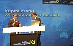 Raiffeisen Capital Management. Kunden-Roadshow Kaernten zum Thema Kapitalmaerkte: Wirklichkeit und Zukunft. Bild zeigt v.l. Vorstandsdirektor Mag. Georg Messner (RLB Kaernten) und Wirtschaftsjournalist Florian Fischer-Fabian (Bayerischer Rundfunk). pressefotos, sportfoto, sportfotos, krnten, kaernten, pressefoto, oskar, hher, wolfgang, jannach, sport, wirtschaft, kultur, politik, innenpolitik, auenpolitik, lokal, chronik, fotos, fotografie, fotographie, canon, eos, 1d, mark IV, mark 4, fotopool, powerpixx, hherfoto, hoeherfoto, klagenfurt, villach, wolfsberg, spittal, feldkirchen, vlkermarkt, voelkermarkt, lienz, osttirol, hermagor, archiv, fotoarchiv, photo, photoarchiv, kleine, zeitung, kleinzeitung, ktz, krntner tages zeitung, krntner woche, krntner, woche, kronen zeitung, krone, kronen, zeitung, sportfotographie, sportfotografie, kurier, krntner monat, monatsmagazin, tageszeitung, wochenzeitung, gratiszeitung, fuball, fussball, eishockey, icehockey, tennis, basketball, handball, volleyball, beachvolleyball, schi, ski, ski alpin, ski nordisch, schi nordisch, nordisch, langlaufen, schispringen, skispringen, biathlon