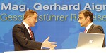 Raiffeisen Capital Management. Kunden-Roadshow Kaernten zum Thema Kapitalmaerkte: Wirklichkeit und Zukunft. Bild zeigt v.l. Geschaeftsfuehrer Mag. Gerhard Aigner (Raiffeisen Capital Management) und Wirtschaftsjournalist Florian Fischer-Fabian (Bayerischer Rundfunk). pressefotos, sportfoto, sportfotos, krnten, kaernten, pressefoto, oskar, hher, wolfgang, jannach, sport, wirtschaft, kultur, politik, innenpolitik, auenpolitik, lokal, chronik, fotos, fotografie, fotographie, canon, eos, 1d, mark IV, mark 4, fotopool, powerpixx, hherfoto, hoeherfoto, klagenfurt, villach, wolfsberg, spittal, feldkirchen, vlkermarkt, voelkermarkt, lienz, osttirol, hermagor, archiv, fotoarchiv, photo, photoarchiv, kleine, zeitung, kleinzeitung, ktz, krntner tages zeitung, krntner woche, krntner, woche, kronen zeitung, krone, kronen, zeitung, sportfotographie, sportfotografie, kurier, krntner monat, monatsmagazin, tageszeitung, wochenzeitung, gratiszeitung, fuball, fussball, eishockey, icehockey, tennis, basketball, handball, volleyball, beachvolleyball, schi, ski, ski alpin, ski nordisch, schi nordisch, nordisch, langlaufen, schispringen, skispringen, biathlon