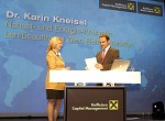 Raiffeisen Capital Management. Kunden-Roadshow Kaernten zum Thema Kapitalmaerkte: Wirklichkeit und Zukunft. Bild zeigt v.l. Dr. Karin Kneissl (Nahost- und Oelexpertin) und Wirtschaftsjournalist Florian Fischer-Fabian (Bayerischer Rundfunk). pressefotos, sportfoto, sportfotos, krnten, kaernten, pressefoto, oskar, hher, wolfgang, jannach, sport, wirtschaft, kultur, politik, innenpolitik, auenpolitik, lokal, chronik, fotos, fotografie, fotographie, canon, eos, 1d, mark IV, mark 4, fotopool, powerpixx, hherfoto, hoeherfoto, klagenfurt, villach, wolfsberg, spittal, feldkirchen, vlkermarkt, voelkermarkt, lienz, osttirol, hermagor, archiv, fotoarchiv, photo, photoarchiv, kleine, zeitung, kleinzeitung, ktz, krntner tages zeitung, krntner woche, krntner, woche, kronen zeitung, krone, kronen, zeitung, sportfotographie, sportfotografie, kurier, krntner monat, monatsmagazin, tageszeitung, wochenzeitung, gratiszeitung, fuball, fussball, eishockey, icehockey, tennis, basketball, handball, volleyball, beachvolleyball, schi, ski, ski alpin, ski nordisch, schi nordisch, nordisch, langlaufen, schispringen, skispringen, biathlon