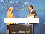 Raiffeisen Capital Management. Kunden-Roadshow Kaernten zum Thema Kapitalmaerkte: Wirklichkeit und Zukunft. Bild zeigt v.l. Dr. Karin Kneissl (Nahost- und Oelexpertin) und Wirtschaftsjournalist Florian Fischer-Fabian (Bayerischer Rundfunk). pressefotos, sportfoto, sportfotos, krnten, kaernten, pressefoto, oskar, hher, wolfgang, jannach, sport, wirtschaft, kultur, politik, innenpolitik, auenpolitik, lokal, chronik, fotos, fotografie, fotographie, canon, eos, 1d, mark IV, mark 4, fotopool, powerpixx, hherfoto, hoeherfoto, klagenfurt, villach, wolfsberg, spittal, feldkirchen, vlkermarkt, voelkermarkt, lienz, osttirol, hermagor, archiv, fotoarchiv, photo, photoarchiv, kleine, zeitung, kleinzeitung, ktz, krntner tages zeitung, krntner woche, krntner, woche, kronen zeitung, krone, kronen, zeitung, sportfotographie, sportfotografie, kurier, krntner monat, monatsmagazin, tageszeitung, wochenzeitung, gratiszeitung, fuball, fussball, eishockey, icehockey, tennis, basketball, handball, volleyball, beachvolleyball, schi, ski, ski alpin, ski nordisch, schi nordisch, nordisch, langlaufen, schispringen, skispringen, biathlon