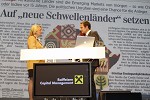 Raiffeisen Capital Management. Kunden-Roadshow Kaernten zum Thema Kapitalmaerkte: Wirklichkeit und Zukunft. Bild zeigt v.l. Dr. Karin Kneissl (Nahost- und Oelexpertin) und Wirtschaftsjournalist Florian Fischer-Fabian (Bayerischer Rundfunk). pressefotos, sportfoto, sportfotos, krnten, kaernten, pressefoto, oskar, hher, wolfgang, jannach, sport, wirtschaft, kultur, politik, innenpolitik, auenpolitik, lokal, chronik, fotos, fotografie, fotographie, canon, eos, 1d, mark IV, mark 4, fotopool, powerpixx, hherfoto, hoeherfoto, klagenfurt, villach, wolfsberg, spittal, feldkirchen, vlkermarkt, voelkermarkt, lienz, osttirol, hermagor, archiv, fotoarchiv, photo, photoarchiv, kleine, zeitung, kleinzeitung, ktz, krntner tages zeitung, krntner woche, krntner, woche, kronen zeitung, krone, kronen, zeitung, sportfotographie, sportfotografie, kurier, krntner monat, monatsmagazin, tageszeitung, wochenzeitung, gratiszeitung, fuball, fussball, eishockey, icehockey, tennis, basketball, handball, volleyball, beachvolleyball, schi, ski, ski alpin, ski nordisch, schi nordisch, nordisch, langlaufen, schispringen, skispringen, biathlon