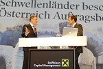 Raiffeisen Capital Management. Kunden-Roadshow Kaernten zum Thema Kapitalmaerkte: Wirklichkeit und Zukunft. Bild zeigt v.l. Geschaeftsfuehrer Mag. Gerhard Aigner (Raiffeisen Capital Management) und Wirtschaftsjournalist Florian Fischer-Fabian (Bayerischer Rundfunk). pressefotos, sportfoto, sportfotos, krnten, kaernten, pressefoto, oskar, hher, wolfgang, jannach, sport, wirtschaft, kultur, politik, innenpolitik, auenpolitik, lokal, chronik, fotos, fotografie, fotographie, canon, eos, 1d, mark IV, mark 4, fotopool, powerpixx, hherfoto, hoeherfoto, klagenfurt, villach, wolfsberg, spittal, feldkirchen, vlkermarkt, voelkermarkt, lienz, osttirol, hermagor, archiv, fotoarchiv, photo, photoarchiv, kleine, zeitung, kleinzeitung, ktz, krntner tages zeitung, krntner woche, krntner, woche, kronen zeitung, krone, kronen, zeitung, sportfotographie, sportfotografie, kurier, krntner monat, monatsmagazin, tageszeitung, wochenzeitung, gratiszeitung, fuball, fussball, eishockey, icehockey, tennis, basketball, handball, volleyball, beachvolleyball, schi, ski, ski alpin, ski nordisch, schi nordisch, nordisch, langlaufen, schispringen, skispringen, biathlon