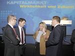 Raiffeisen Capital Management. Kunden-Roadshow Kaernten zum Thema Kapitalmaerkte: Wirklichkeit und Zukunft. Bild zeigt v.l. Bereichsleiter Mag. Guenther Schmitt (Raiffeisen Capital Management), Vorstandsdirektor Mag. Georg Messner (RLB Kaernten), Dr. Karin Kneissl (Nahost- und Oelexpertin), Geschaeftsfuehrer Mag. Gerhard Aigner (Raiffeisen Capital Management) pressefotos, sportfoto, sportfotos, krnten, kaernten, pressefoto, oskar, hher, wolfgang, jannach, sport, wirtschaft, kultur, politik, innenpolitik, auenpolitik, lokal, chronik, fotos, fotografie, fotographie, canon, eos, 1d, mark IV, mark 4, fotopool, powerpixx, hherfoto, hoeherfoto, klagenfurt, villach, wolfsberg, spittal, feldkirchen, vlkermarkt, voelkermarkt, lienz, osttirol, hermagor, archiv, fotoarchiv, photo, photoarchiv, kleine, zeitung, kleinzeitung, ktz, krntner tages zeitung, krntner woche, krntner, woche, kronen zeitung, krone, kronen, zeitung, sportfotographie, sportfotografie, kurier, krntner monat, monatsmagazin, tageszeitung, wochenzeitung, gratiszeitung, fuball, fussball, eishockey, icehockey, tennis, basketball, handball, volleyball, beachvolleyball, schi, ski, ski alpin, ski nordisch, schi nordisch, nordisch, langlaufen, schispringen, skispringen, biathlon