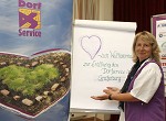 Dorfservice Standorterffnung in Greifenburg. Im Bild Elke Binder. pressefotos, sportfoto, sportfotos, krnten, kaernten, pressefoto, oskar, hher, wolfgang, jannach, sport, wirtschaft, kultur, politik, innenpolitik, auenpolitik, lokal, chronik, fotos, fotografie, fotographie, canon, eos, 1d, mark IV, mark 4, fotopool, powerpixx, hherfoto, hoeherfoto, klagenfurt, villach, wolfsberg, spittal, feldkirchen, vlkermarkt, voelkermarkt, lienz, osttirol, hermagor, archiv, fotoarchiv, photo, photoarchiv, kleine, zeitung, kleinzeitung, ktz, krntner tages zeitung, krntner woche, krntner, woche, kronen zeitung, krone, kronen, zeitung, sportfotographie, sportfotografie, kurier, krntner monat, monatsmagazin, tageszeitung, wochenzeitung, gratiszeitung, fuball, fussball, eishockey, icehockey, tennis, basketball, handball, volleyball, beachvolleyball, schi, ski, ski alpin, ski nordisch, schi nordisch, nordisch, langlaufen, schispringen, skispringen, biathlon