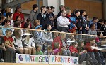 Handball, Europacup, SG witasek Kaernten vs. HBC Nimes, im Bild die Fans. pressefotos, sportfoto, sportfotos, krnten, kaernten, pressefoto, oskar, hher, wolfgang, jannach, sport, wirtschaft, kultur, politik, innenpolitik, auenpolitik, lokal, chronik, fotos, fotografie, fotographie, canon, eos, 1d, mark IV, mark 4, fotopool, powerpixx, hherfoto, hoeherfoto, klagenfurt, villach, wolfsberg, spittal, feldkirchen, vlkermarkt, voelkermarkt, lienz, osttirol, hermagor, archiv, fotoarchiv, photo, photoarchiv, kleine, zeitung, kleinzeitung, ktz, krntner tages zeitung, krntner woche, krntner, woche, kronen zeitung, krone, kronen, zeitung, sportfotographie, sportfotografie, kurier, krntner monat, monatsmagazin, tageszeitung, wochenzeitung, gratiszeitung, fuball, fussball, eishockey, icehockey, tennis, basketball, handball, volleyball, beachvolleyball, schi, ski, ski alpin, ski nordisch, schi nordisch, nordisch, langlaufen, schispringen, skispringen, biathlon