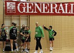 Handball, Cup Halbfinale, SG Witasek Kaernten vs. Hypo NOe 1,  im Bild Team Witasek pressefotos, sportfoto, sportfotos, krnten, kaernten, pressefoto, oskar, hher, wolfgang, jannach, sport, wirtschaft, kultur, politik, innenpolitik, auenpolitik, lokal, chronik, fotos, fotografie, fotographie, canon, eos, 1d, mark IV, mark 4, fotopool, powerpixx, hherfoto, hoeherfoto, klagenfurt, villach, wolfsberg, spittal, feldkirchen, vlkermarkt, voelkermarkt, lienz, osttirol, hermagor, archiv, fotoarchiv, photo, photoarchiv, kleine, zeitung, kleinzeitung, ktz, krntner tages zeitung, krntner woche, krntner, woche, kronen zeitung, krone, kronen, zeitung, sportfotographie, sportfotografie, kurier, krntner monat, monatsmagazin, tageszeitung, wochenzeitung, gratiszeitung, fuball, fussball, eishockey, icehockey, tennis, basketball, handball, volleyball, beachvolleyball, schi, ski, ski alpin, ski nordisch, schi nordisch, nordisch, langlaufen, schispringen, skispringen, biathlon