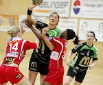 Handball, Cup Halbfinale, SG Witasek Kaernten vs. Hypo NOe 1,  im Bild Nina Stumvoll (Hypo NOe1), Gabriela Rotis-Nagy (SG Witasek), Francine De Moraes Cararo (Hypo NOe1) und Katja Jamnik (SG Witasek) pressefotos, sportfoto, sportfotos, krnten, kaernten, pressefoto, oskar, hher, wolfgang, jannach, sport, wirtschaft, kultur, politik, innenpolitik, auenpolitik, lokal, chronik, fotos, fotografie, fotographie, canon, eos, 1d, mark IV, mark 4, fotopool, powerpixx, hherfoto, hoeherfoto, klagenfurt, villach, wolfsberg, spittal, feldkirchen, vlkermarkt, voelkermarkt, lienz, osttirol, hermagor, archiv, fotoarchiv, photo, photoarchiv, kleine, zeitung, kleinzeitung, ktz, krntner tages zeitung, krntner woche, krntner, woche, kronen zeitung, krone, kronen, zeitung, sportfotographie, sportfotografie, kurier, krntner monat, monatsmagazin, tageszeitung, wochenzeitung, gratiszeitung, fuball, fussball, eishockey, icehockey, tennis, basketball, handball, volleyball, beachvolleyball, schi, ski, ski alpin, ski nordisch, schi nordisch, nordisch, langlaufen, schispringen, skispringen, biathlon