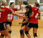 Handball, WHA, SG Witasek Krnten vs UHC Goldmann Druck Tulln. Bild zeigt Maria Eugenia Musalem Araos (SG Witasek) pressefotos, sportfoto, sportfotos, krnten, kaernten, pressefoto, oskar, hher, wolfgang, jannach, sport, wirtschaft, kultur, politik, innenpolitik, auenpolitik, lokal, chronik, fotos, fotografie, fotographie, canon, eos, 1d, mark IV, mark 4, fotopool, powerpixx, hherfoto, hoeherfoto, klagenfurt, villach, wolfsberg, spittal, feldkirchen, vlkermarkt, voelkermarkt, lienz, osttirol, hermagor, archiv, fotoarchiv, photo, photoarchiv, kleine, zeitung, kleinzeitung, ktz, krntner tages zeitung, krntner woche, krntner, woche, kronen zeitung, krone, kronen, zeitung, sportfotographie, sportfotografie, kurier, krntner monat, monatsmagazin, tageszeitung, wochenzeitung, gratiszeitung, fuball, fussball, eishockey, icehockey, tennis, basketball, handball, volleyball, beachvolleyball, schi, ski, ski alpin, ski nordisch, schi nordisch, nordisch, langlaufen, schispringen, skispringen, biathlon