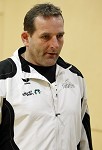 Handball, WHA, SG Witasek Krnten vs UHC Goldmann Druck Tulln. Bild zeigt Trainer Tomaz Cater (SG Witasek) pressefotos, sportfoto, sportfotos, krnten, kaernten, pressefoto, oskar, hher, wolfgang, jannach, sport, wirtschaft, kultur, politik, innenpolitik, auenpolitik, lokal, chronik, fotos, fotografie, fotographie, canon, eos, 1d, mark IV, mark 4, fotopool, powerpixx, hherfoto, hoeherfoto, klagenfurt, villach, wolfsberg, spittal, feldkirchen, vlkermarkt, voelkermarkt, lienz, osttirol, hermagor, archiv, fotoarchiv, photo, photoarchiv, kleine, zeitung, kleinzeitung, ktz, krntner tages zeitung, krntner woche, krntner, woche, kronen zeitung, krone, kronen, zeitung, sportfotographie, sportfotografie, kurier, krntner monat, monatsmagazin, tageszeitung, wochenzeitung, gratiszeitung, fuball, fussball, eishockey, icehockey, tennis, basketball, handball, volleyball, beachvolleyball, schi, ski, ski alpin, ski nordisch, schi nordisch, nordisch, langlaufen, schispringen, skispringen, biathlon