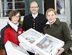 Krntnermilch stellt den neuen Rosentaler Schnittkse im Schloss Rosegg vor. pressefotos, sportfoto, sportfotos, krnten, kaernten, pressefoto, oskar, hher, wolfgang, jannach, sport, wirtschaft, kultur, politik, innenpolitik, auenpolitik, lokal, chronik, fotos, fotografie, fotographie, canon, eos, 1d, mark IV, mark 4, fotopool, powerpixx, hherfoto, hoeherfoto, klagenfurt, villach, wolfsberg, spittal, feldkirchen, vlkermarkt, voelkermarkt, lienz, osttirol, hermagor, archiv, fotoarchiv, photo, photoarchiv, kleine, zeitung, kleinzeitung, ktz, krntner tages zeitung, krntner woche, krntner, woche, kronen zeitung, krone, kronen, zeitung, sportfotographie, sportfotografie, kurier, krntner monat, monatsmagazin, tageszeitung, wochenzeitung, gratiszeitung, fuball, fussball, eishockey, icehockey, tennis, basketball, handball, volleyball, beachvolleyball, schi, ski, ski alpin, ski nordisch, schi nordisch, nordisch, langlaufen, schispringen, skispringen, biathlon