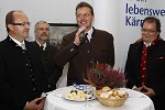 Krntnermilch stellt den neuen Rosentaler Schnittkse im Schloss Rosegg vor. pressefotos, sportfoto, sportfotos, krnten, kaernten, pressefoto, oskar, hher, wolfgang, jannach, sport, wirtschaft, kultur, politik, innenpolitik, auenpolitik, lokal, chronik, fotos, fotografie, fotographie, canon, eos, 1d, mark IV, mark 4, fotopool, powerpixx, hherfoto, hoeherfoto, klagenfurt, villach, wolfsberg, spittal, feldkirchen, vlkermarkt, voelkermarkt, lienz, osttirol, hermagor, archiv, fotoarchiv, photo, photoarchiv, kleine, zeitung, kleinzeitung, ktz, krntner tages zeitung, krntner woche, krntner, woche, kronen zeitung, krone, kronen, zeitung, sportfotographie, sportfotografie, kurier, krntner monat, monatsmagazin, tageszeitung, wochenzeitung, gratiszeitung, fuball, fussball, eishockey, icehockey, tennis, basketball, handball, volleyball, beachvolleyball, schi, ski, ski alpin, ski nordisch, schi nordisch, nordisch, langlaufen, schispringen, skispringen, biathlon