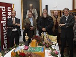 Krntnermilch stellt den neuen Rosentaler Schnittkse im Schloss Rosegg vor. pressefotos, sportfoto, sportfotos, krnten, kaernten, pressefoto, oskar, hher, wolfgang, jannach, sport, wirtschaft, kultur, politik, innenpolitik, auenpolitik, lokal, chronik, fotos, fotografie, fotographie, canon, eos, 1d, mark IV, mark 4, fotopool, powerpixx, hherfoto, hoeherfoto, klagenfurt, villach, wolfsberg, spittal, feldkirchen, vlkermarkt, voelkermarkt, lienz, osttirol, hermagor, archiv, fotoarchiv, photo, photoarchiv, kleine, zeitung, kleinzeitung, ktz, krntner tages zeitung, krntner woche, krntner, woche, kronen zeitung, krone, kronen, zeitung, sportfotographie, sportfotografie, kurier, krntner monat, monatsmagazin, tageszeitung, wochenzeitung, gratiszeitung, fuball, fussball, eishockey, icehockey, tennis, basketball, handball, volleyball, beachvolleyball, schi, ski, ski alpin, ski nordisch, schi nordisch, nordisch, langlaufen, schispringen, skispringen, biathlon