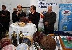 Krntnermilch stellt den neuen Rosentaler Schnittkse im Schloss Rosegg vor. pressefotos, sportfoto, sportfotos, krnten, kaernten, pressefoto, oskar, hher, wolfgang, jannach, sport, wirtschaft, kultur, politik, innenpolitik, auenpolitik, lokal, chronik, fotos, fotografie, fotographie, canon, eos, 1d, mark IV, mark 4, fotopool, powerpixx, hherfoto, hoeherfoto, klagenfurt, villach, wolfsberg, spittal, feldkirchen, vlkermarkt, voelkermarkt, lienz, osttirol, hermagor, archiv, fotoarchiv, photo, photoarchiv, kleine, zeitung, kleinzeitung, ktz, krntner tages zeitung, krntner woche, krntner, woche, kronen zeitung, krone, kronen, zeitung, sportfotographie, sportfotografie, kurier, krntner monat, monatsmagazin, tageszeitung, wochenzeitung, gratiszeitung, fuball, fussball, eishockey, icehockey, tennis, basketball, handball, volleyball, beachvolleyball, schi, ski, ski alpin, ski nordisch, schi nordisch, nordisch, langlaufen, schispringen, skispringen, biathlon