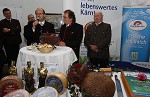 Krntnermilch stellt den neuen Rosentaler Schnittkse im Schloss Rosegg vor. pressefotos, sportfoto, sportfotos, krnten, kaernten, pressefoto, oskar, hher, wolfgang, jannach, sport, wirtschaft, kultur, politik, innenpolitik, auenpolitik, lokal, chronik, fotos, fotografie, fotographie, canon, eos, 1d, mark IV, mark 4, fotopool, powerpixx, hherfoto, hoeherfoto, klagenfurt, villach, wolfsberg, spittal, feldkirchen, vlkermarkt, voelkermarkt, lienz, osttirol, hermagor, archiv, fotoarchiv, photo, photoarchiv, kleine, zeitung, kleinzeitung, ktz, krntner tages zeitung, krntner woche, krntner, woche, kronen zeitung, krone, kronen, zeitung, sportfotographie, sportfotografie, kurier, krntner monat, monatsmagazin, tageszeitung, wochenzeitung, gratiszeitung, fuball, fussball, eishockey, icehockey, tennis, basketball, handball, volleyball, beachvolleyball, schi, ski, ski alpin, ski nordisch, schi nordisch, nordisch, langlaufen, schispringen, skispringen, biathlon