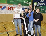 Handball, WHA, SG Witasek Krnten vs SSV Dornbirn. Bild zeigt Preistrger des Intersport Gewinnspiel mit Prsident Peter Witasek (SG Witasek). pressefotos, sportfoto, sportfotos, krnten, kaernten, pressefoto, oskar, hher, wolfgang, jannach, sport, wirtschaft, kultur, politik, innenpolitik, auenpolitik, lokal, chronik, fotos, fotografie, fotographie, canon, eos, 1d, mark IV, mark 4, fotopool, powerpixx, hherfoto, hoeherfoto, klagenfurt, villach, wolfsberg, spittal, feldkirchen, vlkermarkt, voelkermarkt, lienz, osttirol, hermagor, archiv, fotoarchiv, photo, photoarchiv, kleine, zeitung, kleinzeitung, ktz, krntner tages zeitung, krntner woche, krntner, woche, kronen zeitung, krone, kronen, zeitung, sportfotographie, sportfotografie, kurier, krntner monat, monatsmagazin, tageszeitung, wochenzeitung, gratiszeitung, fuball, fussball, eishockey, icehockey, tennis, basketball, handball, volleyball, beachvolleyball, schi, ski, ski alpin, ski nordisch, schi nordisch, nordisch, langlaufen, schispringen, skispringen, biathlon