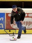 (c) 2017 - Eis- und Stocksport-Landesverband Krnten, Landesmeisterschaft. - Bild zeigt:  Pachler Hannes (EV 2000 Klagenfurt). Klagenfurt, am 4.2.2017.
Foto: Kuess pressefotos, sportfoto, sportfotos, krnten, kaernten, pressefoto, oskar, hher, wolfgang, jannach, sport, wirtschaft, kultur, politik, innenpolitik, auenpolitik, lokal, chronik, fotos, fotografie, fotographie, canon, eos, 1d, mark IV, mark 4, fotopool, powerpixx, hherfoto, hoeherfoto, klagenfurt, villach, wolfsberg, spittal, feldkirchen, vlkermarkt, voelkermarkt, lienz, osttirol, hermagor, archiv, fotoarchiv, photo, photoarchiv, kleine, zeitung, kleinzeitung, ktz, krntner tages zeitung, krntner woche, krntner, woche, kronen zeitung, krone, kronen, zeitung, sportfotographie, sportfotografie, kurier, krntner monat, monatsmagazin, tageszeitung, wochenzeitung, gratiszeitung, fuball, fussball, eishockey, icehockey, tennis, basketball, handball, volleyball, beachvolleyball, schi, ski, ski alpin, ski nordisch, schi nordisch, nordisch, langlaufen, schispringen, skispringen, biathlon