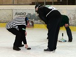 (c) 2017 - Eis- und Stocksport-Landesverband Krnten, Landesmeisterschaft. - Bild zeigt:  Schiedsrichter Otto Ebner. Klagenfurt, am 4.2.2017.
Foto: Kuess pressefotos, sportfoto, sportfotos, krnten, kaernten, pressefoto, oskar, hher, wolfgang, jannach, sport, wirtschaft, kultur, politik, innenpolitik, auenpolitik, lokal, chronik, fotos, fotografie, fotographie, canon, eos, 1d, mark IV, mark 4, fotopool, powerpixx, hherfoto, hoeherfoto, klagenfurt, villach, wolfsberg, spittal, feldkirchen, vlkermarkt, voelkermarkt, lienz, osttirol, hermagor, archiv, fotoarchiv, photo, photoarchiv, kleine, zeitung, kleinzeitung, ktz, krntner tages zeitung, krntner woche, krntner, woche, kronen zeitung, krone, kronen, zeitung, sportfotographie, sportfotografie, kurier, krntner monat, monatsmagazin, tageszeitung, wochenzeitung, gratiszeitung, fuball, fussball, eishockey, icehockey, tennis, basketball, handball, volleyball, beachvolleyball, schi, ski, ski alpin, ski nordisch, schi nordisch, nordisch, langlaufen, schispringen, skispringen, biathlon