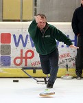 (c) 2017 - Eis- und Stocksport-Landesverband Krnten, Landesmeisterschaft. - Bild zeigt:  Mark Guenther (EV Klein St. Veit). Klagenfurt, am 4.2.2017.
Foto: Kuess pressefotos, sportfoto, sportfotos, krnten, kaernten, pressefoto, oskar, hher, wolfgang, jannach, sport, wirtschaft, kultur, politik, innenpolitik, auenpolitik, lokal, chronik, fotos, fotografie, fotographie, canon, eos, 1d, mark IV, mark 4, fotopool, powerpixx, hherfoto, hoeherfoto, klagenfurt, villach, wolfsberg, spittal, feldkirchen, vlkermarkt, voelkermarkt, lienz, osttirol, hermagor, archiv, fotoarchiv, photo, photoarchiv, kleine, zeitung, kleinzeitung, ktz, krntner tages zeitung, krntner woche, krntner, woche, kronen zeitung, krone, kronen, zeitung, sportfotographie, sportfotografie, kurier, krntner monat, monatsmagazin, tageszeitung, wochenzeitung, gratiszeitung, fuball, fussball, eishockey, icehockey, tennis, basketball, handball, volleyball, beachvolleyball, schi, ski, ski alpin, ski nordisch, schi nordisch, nordisch, langlaufen, schispringen, skispringen, biathlon