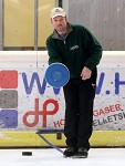 (c) 2017 - Eis- und Stocksport-Landesverband Krnten, Landesmeisterschaft. - Bild zeigt: Rauter Christian (EV Klein St. Veit). Klagenfurt, am 4.2.2017.
Foto: Kuess pressefotos, sportfoto, sportfotos, krnten, kaernten, pressefoto, oskar, hher, wolfgang, jannach, sport, wirtschaft, kultur, politik, innenpolitik, auenpolitik, lokal, chronik, fotos, fotografie, fotographie, canon, eos, 1d, mark IV, mark 4, fotopool, powerpixx, hherfoto, hoeherfoto, klagenfurt, villach, wolfsberg, spittal, feldkirchen, vlkermarkt, voelkermarkt, lienz, osttirol, hermagor, archiv, fotoarchiv, photo, photoarchiv, kleine, zeitung, kleinzeitung, ktz, krntner tages zeitung, krntner woche, krntner, woche, kronen zeitung, krone, kronen, zeitung, sportfotographie, sportfotografie, kurier, krntner monat, monatsmagazin, tageszeitung, wochenzeitung, gratiszeitung, fuball, fussball, eishockey, icehockey, tennis, basketball, handball, volleyball, beachvolleyball, schi, ski, ski alpin, ski nordisch, schi nordisch, nordisch, langlaufen, schispringen, skispringen, biathlon