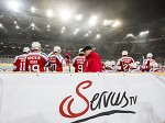 (c) 2015 - Winterclassic, Eishockey, KAC gegen VSV, Wrthersee Stadion Klagenfurt, das Spiel. - Bild zeigt: Trainer Doug Mason (KAC). pressefotos, sportfoto, sportfotos, krnten, kaernten, pressefoto, oskar, hher, wolfgang, jannach, sport, wirtschaft, kultur, politik, innenpolitik, auenpolitik, lokal, chronik, fotos, fotografie, fotographie, canon, eos, 1d, mark IV, mark 4, fotopool, powerpixx, hherfoto, hoeherfoto, klagenfurt, villach, wolfsberg, spittal, feldkirchen, vlkermarkt, voelkermarkt, lienz, osttirol, hermagor, archiv, fotoarchiv, photo, photoarchiv, kleine, zeitung, kleinzeitung, ktz, krntner tages zeitung, krntner woche, krntner, woche, kronen zeitung, krone, kronen, zeitung, sportfotographie, sportfotografie, kurier, krntner monat, monatsmagazin, tageszeitung, wochenzeitung, gratiszeitung, fuball, fussball, eishockey, icehockey, tennis, basketball, handball, volleyball, beachvolleyball, schi, ski, ski alpin, ski nordisch, schi nordisch, nordisch, langlaufen, schispringen, skispringen, biathlon