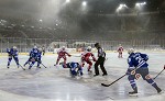 (c) 2015 - Winterclassic, Eishockey, KAC gegen VSV, Wrthersee Stadion Klagenfurt, das Spiel. - Bild zeigt: Mario Altmann, Marco Pewal (VSV), Jean-Francois Jacques (KAC), Brock McBride (VSV) und Nico Brunner (VSV). pressefotos, sportfoto, sportfotos, krnten, kaernten, pressefoto, oskar, hher, wolfgang, jannach, sport, wirtschaft, kultur, politik, innenpolitik, auenpolitik, lokal, chronik, fotos, fotografie, fotographie, canon, eos, 1d, mark IV, mark 4, fotopool, powerpixx, hherfoto, hoeherfoto, klagenfurt, villach, wolfsberg, spittal, feldkirchen, vlkermarkt, voelkermarkt, lienz, osttirol, hermagor, archiv, fotoarchiv, photo, photoarchiv, kleine, zeitung, kleinzeitung, ktz, krntner tages zeitung, krntner woche, krntner, woche, kronen zeitung, krone, kronen, zeitung, sportfotographie, sportfotografie, kurier, krntner monat, monatsmagazin, tageszeitung, wochenzeitung, gratiszeitung, fuball, fussball, eishockey, icehockey, tennis, basketball, handball, volleyball, beachvolleyball, schi, ski, ski alpin, ski nordisch, schi nordisch, nordisch, langlaufen, schispringen, skispringen, biathlon