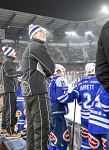 (c) 2015 - Winterclassic, Eishockey, KAC gegen VSV, Wrthersee Stadion Klagenfurt, das Spiel. - Bild zeigt: Trainer Hanno Jrvenp (VSV). pressefotos, sportfoto, sportfotos, krnten, kaernten, pressefoto, oskar, hher, wolfgang, jannach, sport, wirtschaft, kultur, politik, innenpolitik, auenpolitik, lokal, chronik, fotos, fotografie, fotographie, canon, eos, 1d, mark IV, mark 4, fotopool, powerpixx, hherfoto, hoeherfoto, klagenfurt, villach, wolfsberg, spittal, feldkirchen, vlkermarkt, voelkermarkt, lienz, osttirol, hermagor, archiv, fotoarchiv, photo, photoarchiv, kleine, zeitung, kleinzeitung, ktz, krntner tages zeitung, krntner woche, krntner, woche, kronen zeitung, krone, kronen, zeitung, sportfotographie, sportfotografie, kurier, krntner monat, monatsmagazin, tageszeitung, wochenzeitung, gratiszeitung, fuball, fussball, eishockey, icehockey, tennis, basketball, handball, volleyball, beachvolleyball, schi, ski, ski alpin, ski nordisch, schi nordisch, nordisch, langlaufen, schispringen, skispringen, biathlon