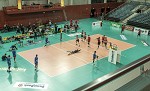 (c) 2014 - Sportpark Klagenfurt, Volleyball Champions League, Aich/Dob gegen Olympiacos Piraeus. - Bild zeigt: die Halle mit den Spielern beim Aufwrmen. pressefotos, sportfoto, sportfotos, krnten, kaernten, pressefoto, oskar, hher, wolfgang, jannach, sport, wirtschaft, kultur, politik, innenpolitik, auenpolitik, lokal, chronik, fotos, fotografie, fotographie, canon, eos, 1d, mark IV, mark 4, fotopool, powerpixx, hherfoto, hoeherfoto, klagenfurt, villach, wolfsberg, spittal, feldkirchen, vlkermarkt, voelkermarkt, lienz, osttirol, hermagor, archiv, fotoarchiv, photo, photoarchiv, kleine, zeitung, kleinzeitung, ktz, krntner tages zeitung, krntner woche, krntner, woche, kronen zeitung, krone, kronen, zeitung, sportfotographie, sportfotografie, kurier, krntner monat, monatsmagazin, tageszeitung, wochenzeitung, gratiszeitung, fuball, fussball, eishockey, icehockey, tennis, basketball, handball, volleyball, beachvolleyball, schi, ski, ski alpin, ski nordisch, schi nordisch, nordisch, langlaufen, schispringen, skispringen, biathlon