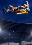 (c) 2015 - Motorsport, Motocross, Freestyle, Masters of Dirt. - Bild zeigt: Szenen aus der Masters of Dirt Show 2015 im Sportpark Klagenfurt. pressefotos, sportfoto, sportfotos, krnten, kaernten, pressefoto, oskar, hher, wolfgang, jannach, sport, wirtschaft, kultur, politik, innenpolitik, auenpolitik, lokal, chronik, fotos, fotografie, fotographie, canon, eos, 1d, mark IV, mark 4, fotopool, powerpixx, hherfoto, hoeherfoto, klagenfurt, villach, wolfsberg, spittal, feldkirchen, vlkermarkt, voelkermarkt, lienz, osttirol, hermagor, archiv, fotoarchiv, photo, photoarchiv, kleine, zeitung, kleinzeitung, ktz, krntner tages zeitung, krntner woche, krntner, woche, kronen zeitung, krone, kronen, zeitung, sportfotographie, sportfotografie, kurier, krntner monat, monatsmagazin, tageszeitung, wochenzeitung, gratiszeitung, fuball, fussball, eishockey, icehockey, tennis, basketball, handball, volleyball, beachvolleyball, schi, ski, ski alpin, ski nordisch, schi nordisch, nordisch, langlaufen, schispringen, skispringen, biathlon