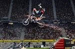 (c) 2015 - Motorsport, Motocross, Freestyle, Masters of Dirt. - Bild zeigt: Szenen aus der Masters of Dirt Show 2015 im Sportpark Klagenfurt. pressefotos, sportfoto, sportfotos, krnten, kaernten, pressefoto, oskar, hher, wolfgang, jannach, sport, wirtschaft, kultur, politik, innenpolitik, auenpolitik, lokal, chronik, fotos, fotografie, fotographie, canon, eos, 1d, mark IV, mark 4, fotopool, powerpixx, hherfoto, hoeherfoto, klagenfurt, villach, wolfsberg, spittal, feldkirchen, vlkermarkt, voelkermarkt, lienz, osttirol, hermagor, archiv, fotoarchiv, photo, photoarchiv, kleine, zeitung, kleinzeitung, ktz, krntner tages zeitung, krntner woche, krntner, woche, kronen zeitung, krone, kronen, zeitung, sportfotographie, sportfotografie, kurier, krntner monat, monatsmagazin, tageszeitung, wochenzeitung, gratiszeitung, fuball, fussball, eishockey, icehockey, tennis, basketball, handball, volleyball, beachvolleyball, schi, ski, ski alpin, ski nordisch, schi nordisch, nordisch, langlaufen, schispringen, skispringen, biathlon