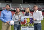 (c) 2015 - Sportpark Klagenfurt, Tournament dello nazioni, sterreich gegen Brasilien, Vorberichterstattung.. - Bild zeigt: Daniel Greinet, Gert Unterkfler, Barbara Pichler (Sportpark) und Sportdirektor Arno Arthofer (Krnten). pressefotos, sportfoto, sportfotos, krnten, kaernten, pressefoto, oskar, hher, wolfgang, jannach, sport, wirtschaft, kultur, politik, innenpolitik, auenpolitik, lokal, chronik, fotos, fotografie, fotographie, canon, eos, 1d, mark IV, mark 4, fotopool, powerpixx, hherfoto, hoeherfoto, klagenfurt, villach, wolfsberg, spittal, feldkirchen, vlkermarkt, voelkermarkt, lienz, osttirol, hermagor, archiv, fotoarchiv, photo, photoarchiv, kleine, zeitung, kleinzeitung, ktz, krntner tages zeitung, krntner woche, krntner, woche, kronen zeitung, krone, kronen, zeitung, sportfotographie, sportfotografie, kurier, krntner monat, monatsmagazin, tageszeitung, wochenzeitung, gratiszeitung, fuball, fussball, eishockey, icehockey, tennis, basketball, handball, volleyball, beachvolleyball, schi, ski, ski alpin, ski nordisch, schi nordisch, nordisch, langlaufen, schispringen, skispringen, biathlon