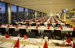 (c) 2014 - Sportpark Klagenfurt, Weihnachtsfeier Stadtwerke Klagenfurt. - Bild zeigt: den VIP-Raum dekoriert fr die Weihnachtsfeier. pressefotos, sportfoto, sportfotos, krnten, kaernten, pressefoto, oskar, hher, wolfgang, jannach, sport, wirtschaft, kultur, politik, innenpolitik, auenpolitik, lokal, chronik, fotos, fotografie, fotographie, canon, eos, 1d, mark IV, mark 4, fotopool, powerpixx, hherfoto, hoeherfoto, klagenfurt, villach, wolfsberg, spittal, feldkirchen, vlkermarkt, voelkermarkt, lienz, osttirol, hermagor, archiv, fotoarchiv, photo, photoarchiv, kleine, zeitung, kleinzeitung, ktz, krntner tages zeitung, krntner woche, krntner, woche, kronen zeitung, krone, kronen, zeitung, sportfotographie, sportfotografie, kurier, krntner monat, monatsmagazin, tageszeitung, wochenzeitung, gratiszeitung, fuball, fussball, eishockey, icehockey, tennis, basketball, handball, volleyball, beachvolleyball, schi, ski, ski alpin, ski nordisch, schi nordisch, nordisch, langlaufen, schispringen, skispringen, biathlon