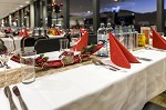 (c) 2014 - Sportpark Klagenfurt, Weihnachtsfeier Stadtwerke Klagenfurt. - Bild zeigt: den VIP-Raum dekoriert fr die Weihnachtsfeier. pressefotos, sportfoto, sportfotos, krnten, kaernten, pressefoto, oskar, hher, wolfgang, jannach, sport, wirtschaft, kultur, politik, innenpolitik, auenpolitik, lokal, chronik, fotos, fotografie, fotographie, canon, eos, 1d, mark IV, mark 4, fotopool, powerpixx, hherfoto, hoeherfoto, klagenfurt, villach, wolfsberg, spittal, feldkirchen, vlkermarkt, voelkermarkt, lienz, osttirol, hermagor, archiv, fotoarchiv, photo, photoarchiv, kleine, zeitung, kleinzeitung, ktz, krntner tages zeitung, krntner woche, krntner, woche, kronen zeitung, krone, kronen, zeitung, sportfotographie, sportfotografie, kurier, krntner monat, monatsmagazin, tageszeitung, wochenzeitung, gratiszeitung, fuball, fussball, eishockey, icehockey, tennis, basketball, handball, volleyball, beachvolleyball, schi, ski, ski alpin, ski nordisch, schi nordisch, nordisch, langlaufen, schispringen, skispringen, biathlon