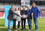 (c) 2015 - Sportpark Klagenfurt, Fuballturnier U16, sterreich gegen Brasilien. - Bild zeigt: Daniel Greiner (Sportpark), Gert Unterkfler (Sportpark), Marie Terpetschnig (Regionalmedien), Sportdirektor Arno Arthofer (Land Krnten), Brgermeister Walter Hartlieb (Hermagor) und Max Primus (Intersport) pressefotos, sportfoto, sportfotos, krnten, kaernten, pressefoto, oskar, hher, wolfgang, jannach, sport, wirtschaft, kultur, politik, innenpolitik, auenpolitik, lokal, chronik, fotos, fotografie, fotographie, canon, eos, 1d, mark IV, mark 4, fotopool, powerpixx, hherfoto, hoeherfoto, klagenfurt, villach, wolfsberg, spittal, feldkirchen, vlkermarkt, voelkermarkt, lienz, osttirol, hermagor, archiv, fotoarchiv, photo, photoarchiv, kleine, zeitung, kleinzeitung, ktz, krntner tages zeitung, krntner woche, krntner, woche, kronen zeitung, krone, kronen, zeitung, sportfotographie, sportfotografie, kurier, krntner monat, monatsmagazin, tageszeitung, wochenzeitung, gratiszeitung, fuball, fussball, eishockey, icehockey, tennis, basketball, handball, volleyball, beachvolleyball, schi, ski, ski alpin, ski nordisch, schi nordisch, nordisch, langlaufen, schispringen, skispringen, biathlon