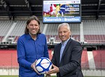 (c) 2015 - Sportpark Klagenfurt, Fuballturnier U16, sterreich gegen Brasilien. - Bild zeigt: Max Primus (Intersport) und Brgermeister Walter Hartlieb (Hermagor). pressefotos, sportfoto, sportfotos, krnten, kaernten, pressefoto, oskar, hher, wolfgang, jannach, sport, wirtschaft, kultur, politik, innenpolitik, auenpolitik, lokal, chronik, fotos, fotografie, fotographie, canon, eos, 1d, mark IV, mark 4, fotopool, powerpixx, hherfoto, hoeherfoto, klagenfurt, villach, wolfsberg, spittal, feldkirchen, vlkermarkt, voelkermarkt, lienz, osttirol, hermagor, archiv, fotoarchiv, photo, photoarchiv, kleine, zeitung, kleinzeitung, ktz, krntner tages zeitung, krntner woche, krntner, woche, kronen zeitung, krone, kronen, zeitung, sportfotographie, sportfotografie, kurier, krntner monat, monatsmagazin, tageszeitung, wochenzeitung, gratiszeitung, fuball, fussball, eishockey, icehockey, tennis, basketball, handball, volleyball, beachvolleyball, schi, ski, ski alpin, ski nordisch, schi nordisch, nordisch, langlaufen, schispringen, skispringen, biathlon