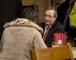 (c) 2015 - Wirtschaftsbund Krnten, Wahlkampfauftakt, Krnten-Tour Christoph Leitl. - Bild zeigt: Prsident Christoph Leitl (Wirtschaftskammer sterreich) und eine Unternehmerin. pressefotos, sportfoto, sportfotos, krnten, kaernten, pressefoto, oskar, hher, wolfgang, jannach, sport, wirtschaft, kultur, politik, innenpolitik, auenpolitik, lokal, chronik, fotos, fotografie, fotographie, canon, eos, 1d, mark IV, mark 4, fotopool, powerpixx, hherfoto, hoeherfoto, klagenfurt, villach, wolfsberg, spittal, feldkirchen, vlkermarkt, voelkermarkt, lienz, osttirol, hermagor, archiv, fotoarchiv, photo, photoarchiv, kleine, zeitung, kleinzeitung, ktz, krntner tages zeitung, krntner woche, krntner, woche, kronen zeitung, krone, kronen, zeitung, sportfotographie, sportfotografie, kurier, krntner monat, monatsmagazin, tageszeitung, wochenzeitung, gratiszeitung, fuball, fussball, eishockey, icehockey, tennis, basketball, handball, volleyball, beachvolleyball, schi, ski, ski alpin, ski nordisch, schi nordisch, nordisch, langlaufen, schispringen, skispringen, biathlon