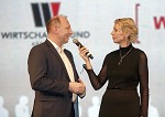 (c) 2015 - Wirtschaftsbund Krnten, Wirtschaftskammerwahl, Wahlkampfauftakt. - Bild zeigt: Spartenobmann Martin Zandonella (Unternehmensberatung und IT) und Moderatorin Marion Hasse. pressefotos, sportfoto, sportfotos, krnten, kaernten, pressefoto, oskar, hher, wolfgang, jannach, sport, wirtschaft, kultur, politik, innenpolitik, auenpolitik, lokal, chronik, fotos, fotografie, fotographie, canon, eos, 1d, mark IV, mark 4, fotopool, powerpixx, hherfoto, hoeherfoto, klagenfurt, villach, wolfsberg, spittal, feldkirchen, vlkermarkt, voelkermarkt, lienz, osttirol, hermagor, archiv, fotoarchiv, photo, photoarchiv, kleine, zeitung, kleinzeitung, ktz, krntner tages zeitung, krntner woche, krntner, woche, kronen zeitung, krone, kronen, zeitung, sportfotographie, sportfotografie, kurier, krntner monat, monatsmagazin, tageszeitung, wochenzeitung, gratiszeitung, fuball, fussball, eishockey, icehockey, tennis, basketball, handball, volleyball, beachvolleyball, schi, ski, ski alpin, ski nordisch, schi nordisch, nordisch, langlaufen, schispringen, skispringen, biathlon