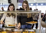 (c) 2015 - Turnier der Nationen, Auftaktspiel sterreich U16 gegen Brasilien U16.  - Bild zeigt: Junge Gste im VIP-Klub. pressefotos, sportfoto, sportfotos, krnten, kaernten, pressefoto, oskar, hher, wolfgang, jannach, sport, wirtschaft, kultur, politik, innenpolitik, auenpolitik, lokal, chronik, fotos, fotografie, fotographie, canon, eos, 1d, mark IV, mark 4, fotopool, powerpixx, hherfoto, hoeherfoto, klagenfurt, villach, wolfsberg, spittal, feldkirchen, vlkermarkt, voelkermarkt, lienz, osttirol, hermagor, archiv, fotoarchiv, photo, photoarchiv, kleine, zeitung, kleinzeitung, ktz, krntner tages zeitung, krntner woche, krntner, woche, kronen zeitung, krone, kronen, zeitung, sportfotographie, sportfotografie, kurier, krntner monat, monatsmagazin, tageszeitung, wochenzeitung, gratiszeitung, fuball, fussball, eishockey, icehockey, tennis, basketball, handball, volleyball, beachvolleyball, schi, ski, ski alpin, ski nordisch, schi nordisch, nordisch, langlaufen, schispringen, skispringen, biathlon