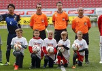 (c) 2016 - Sport, Fuball, Tournament delle Nazioni. - Bild zeigt: Ballkinder und Schiedsrichter. pressefotos, sportfoto, sportfotos, krnten, kaernten, pressefoto, oskar, hher, wolfgang, jannach, sport, wirtschaft, kultur, politik, innenpolitik, auenpolitik, lokal, chronik, fotos, fotografie, fotographie, canon, eos, 1d, mark IV, mark 4, fotopool, powerpixx, hherfoto, hoeherfoto, klagenfurt, villach, wolfsberg, spittal, feldkirchen, vlkermarkt, voelkermarkt, lienz, osttirol, hermagor, archiv, fotoarchiv, photo, photoarchiv, kleine, zeitung, kleinzeitung, ktz, krntner tages zeitung, krntner woche, krntner, woche, kronen zeitung, krone, kronen, zeitung, sportfotographie, sportfotografie, kurier, krntner monat, monatsmagazin, tageszeitung, wochenzeitung, gratiszeitung, fuball, fussball, eishockey, icehockey, tennis, basketball, handball, volleyball, beachvolleyball, schi, ski, ski alpin, ski nordisch, schi nordisch, nordisch, langlaufen, schispringen, skispringen, biathlon